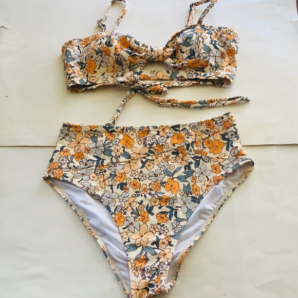 CUPSHE Ditsy Floral knotted Cutout Back Hook Closure High-Waisted Bikini Set M/L - Picture 16 of 16